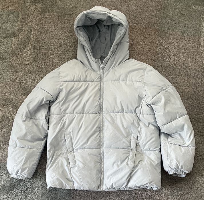 Яке за момиче, цвят-светлосин