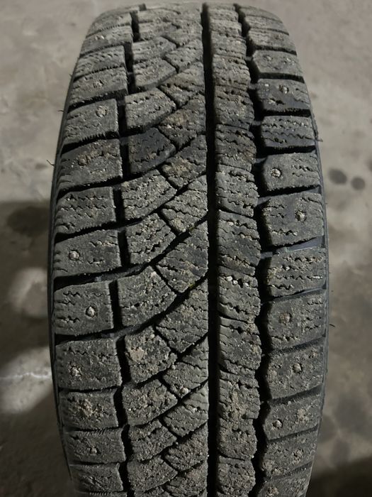 Продам комплект дисков с новой резины