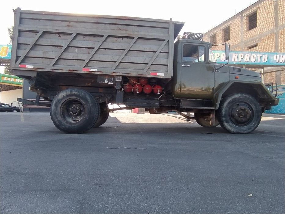 ЗИЛ самосвал 130
