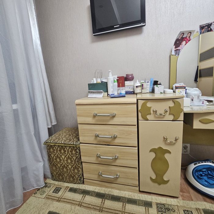 Продам спальный гарнитур