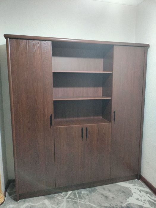 Шкаф книжний кабинетний