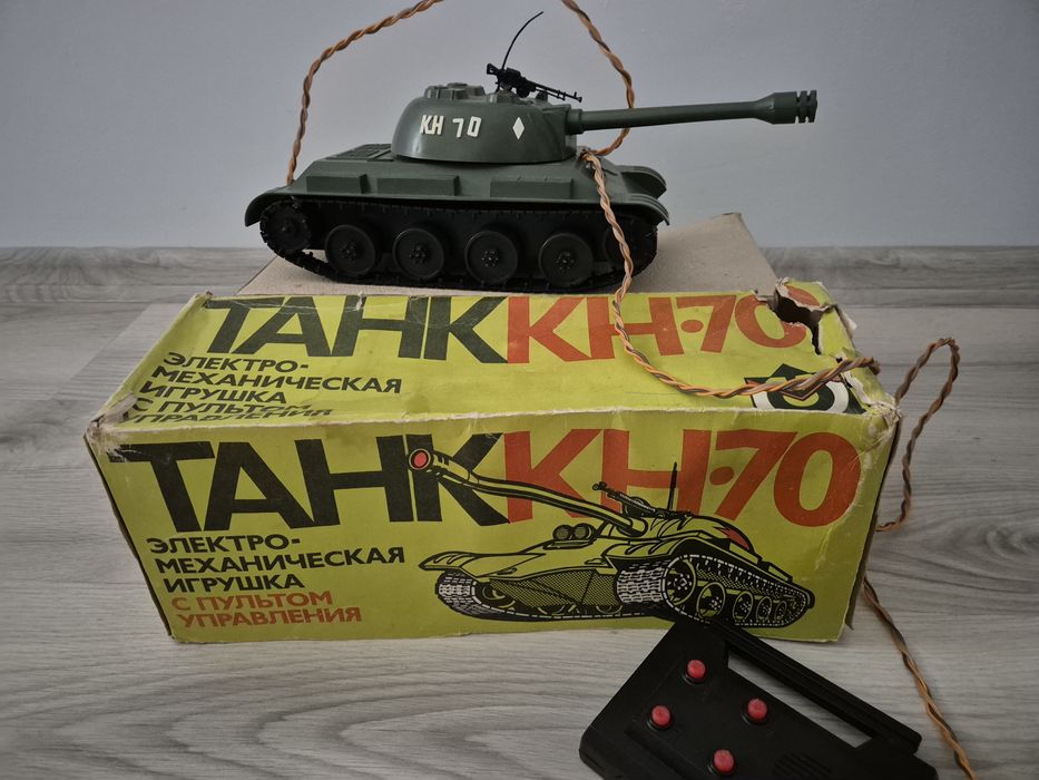 Tanc rusesc KH-70 vintage