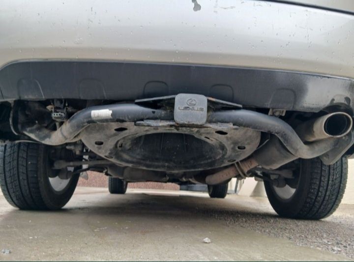 Продам заводской фаркоп на Лексус рх 330