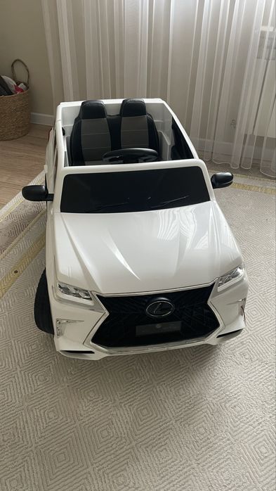 Детская машина Лесус 570