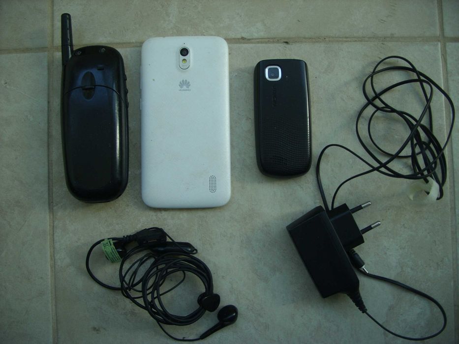 Телефон nokia 2250s  и LG Моторола