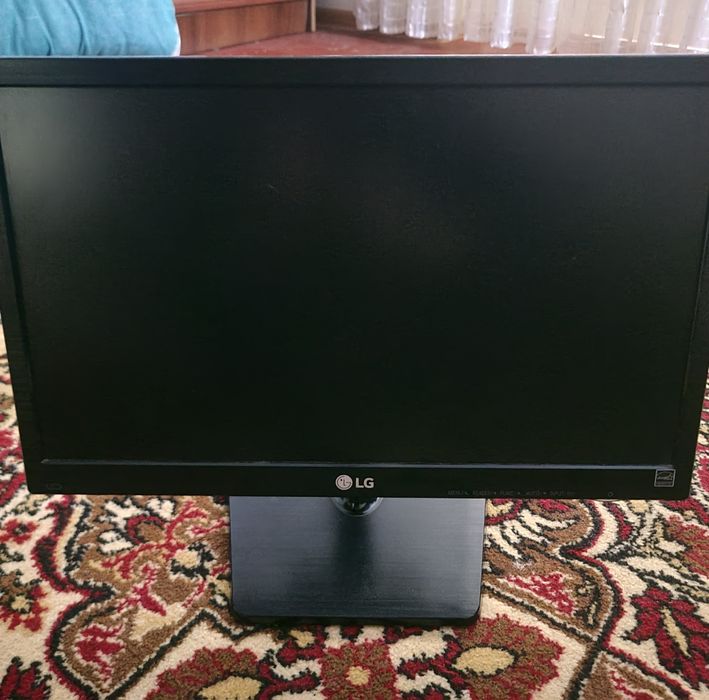 Kompyuter sotiladi full komplektda full