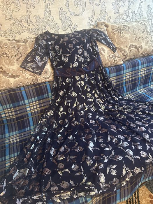 Продам нарядное вечернее платье