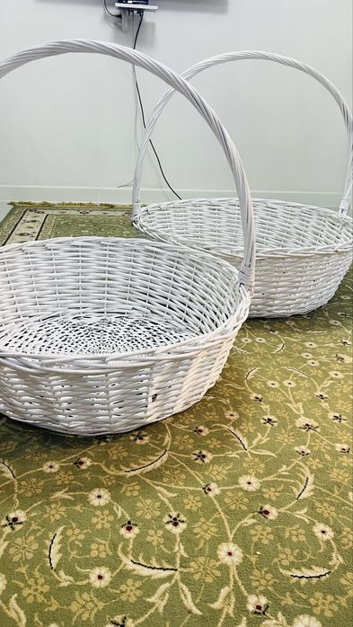 Продам плетенные корзины белые