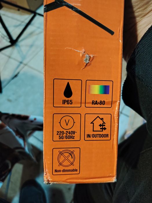 LED работна лампа на стойка