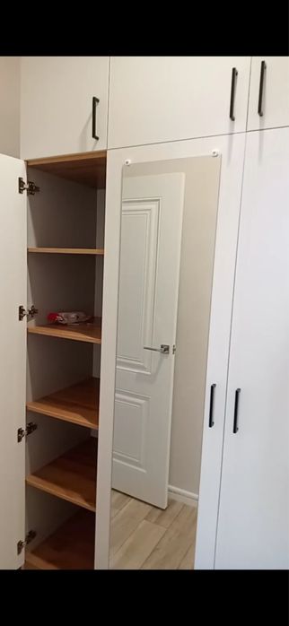 Шкаф  в  прихожую