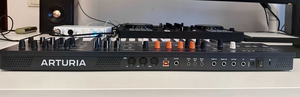 Arturia Minifreak Sintetizator Hibrid Polifonic Bucuresti Sectorul