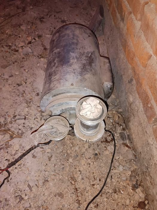 Вакум помпа за течности и части //////