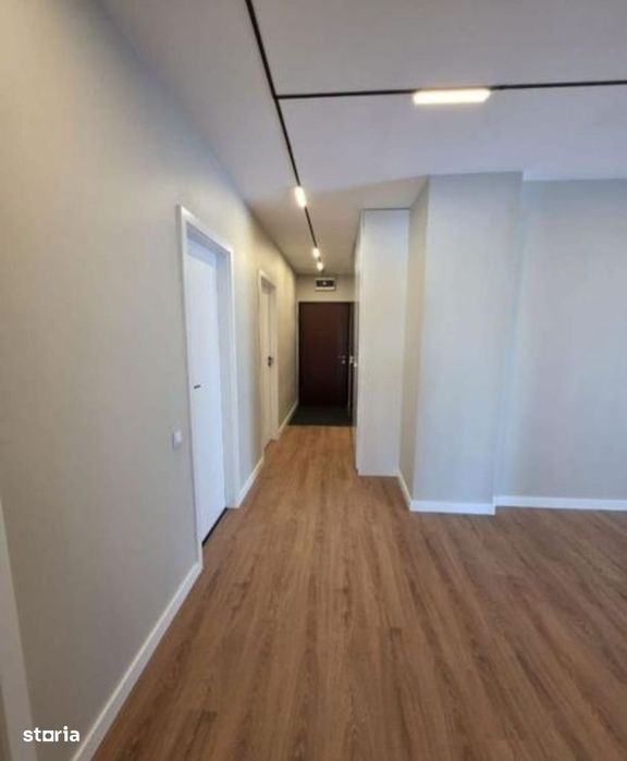 Iancu Nicolae:Apartament 4 camere langa de padure,compound cu piscina!