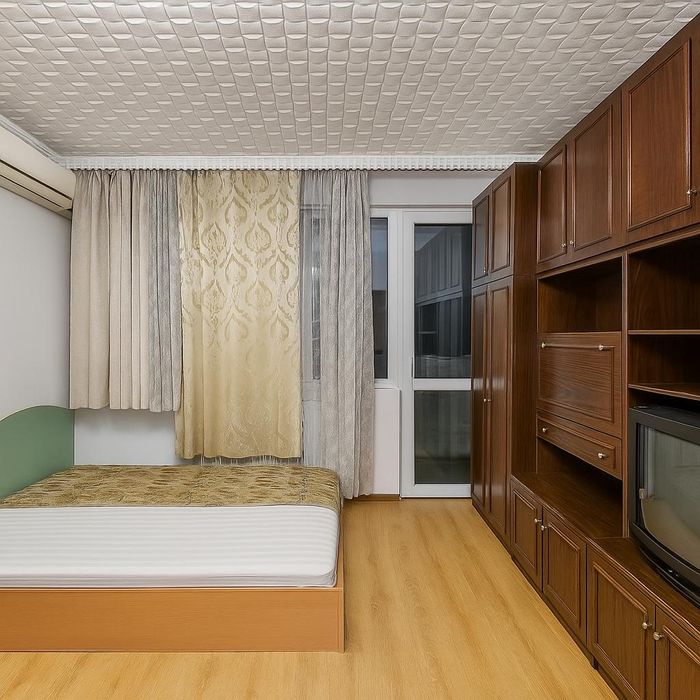 Дава се под наем Тристаен апартамент в София, Света Троица - 70 кв.м за 613 € - Снимка #2