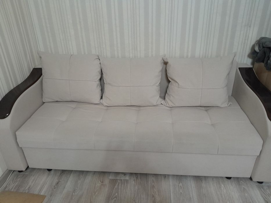 Продам диван в/у