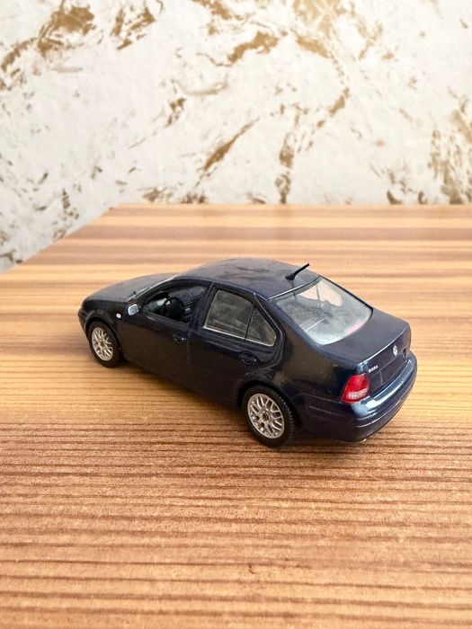 VW Bora 1:43 Minichamps два модела