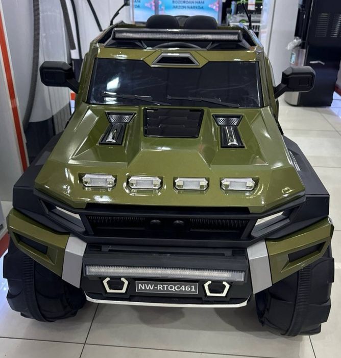 Продам детский Электромобиль в отличном состояниии