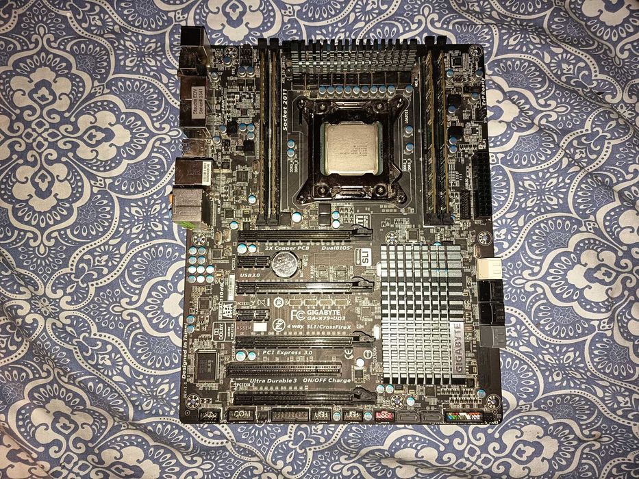 Kit gaming, Core i7 3930K + Gigabyte X79 + 24gb ram