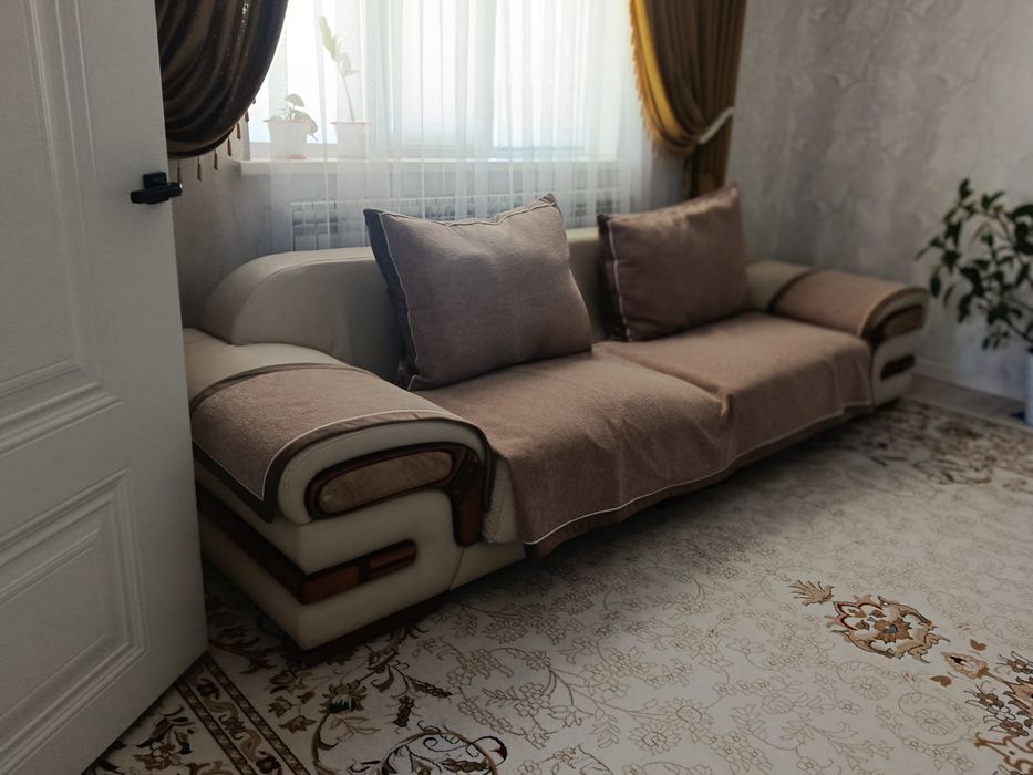 Срочна диван сатылады