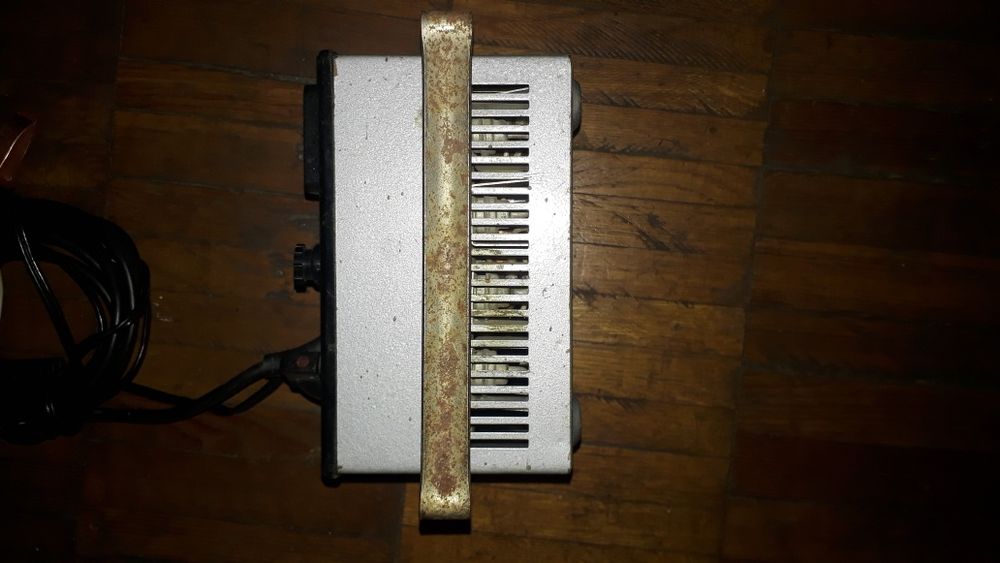 Зарядное устройство