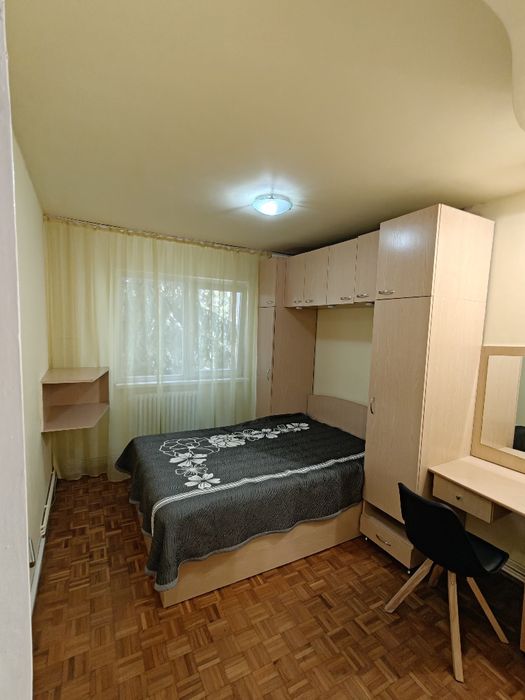 Apartament 3 camere de inchiriat — fotografia 1