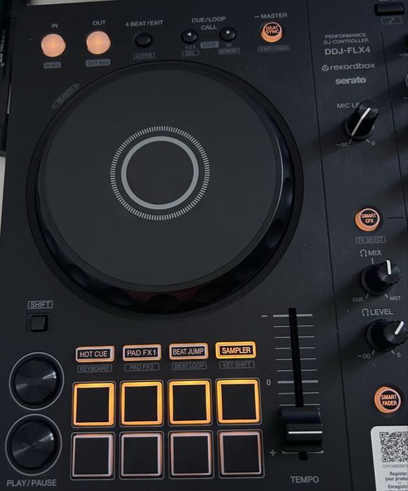 Pioneer FLX4 (cu garanție)