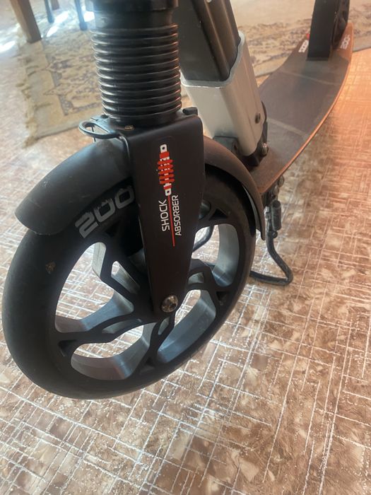 Самокат подростковый в отличном состоянии