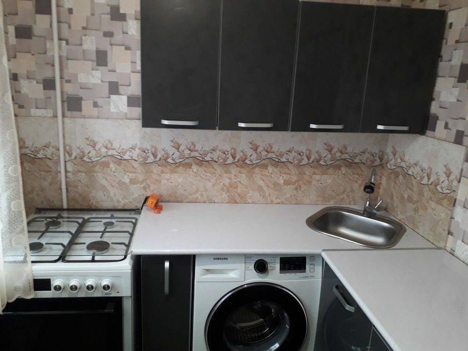 Сдается 1 комнатная квартира 
С обстановкой
В горде Алмалыке