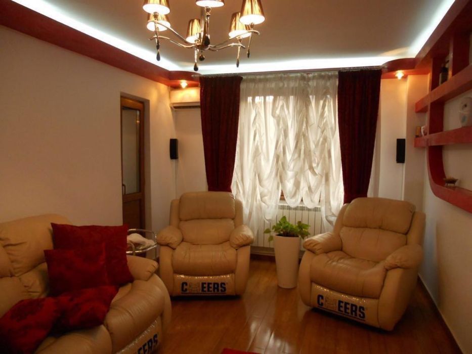 Vand apartament 3 camere