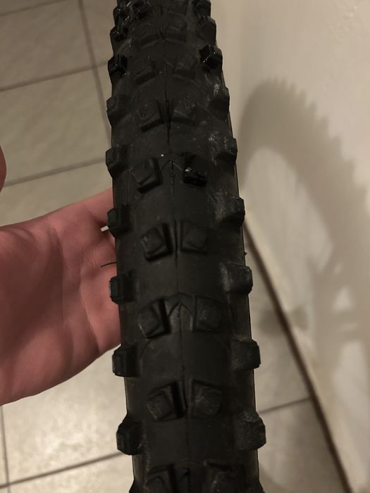 Janta dt swiss E1700 pe 27,5 - cu 2 cauciucuri michelin