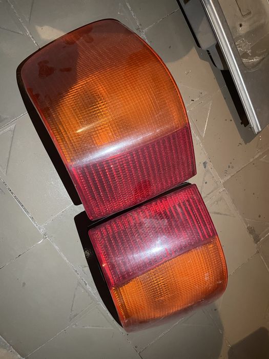 Продам задние повтортели ауди а6 с4