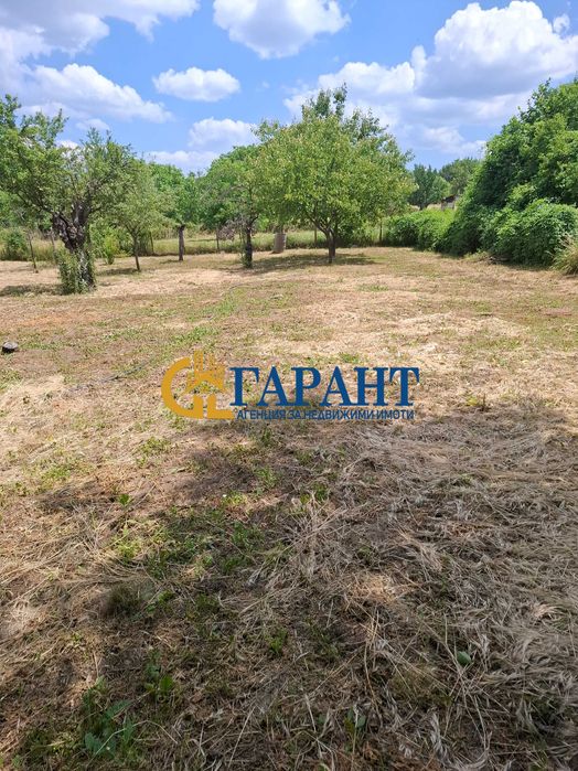 Недвижими имоти Гарант продава, къща в с.Кондофрей, община Радомир.