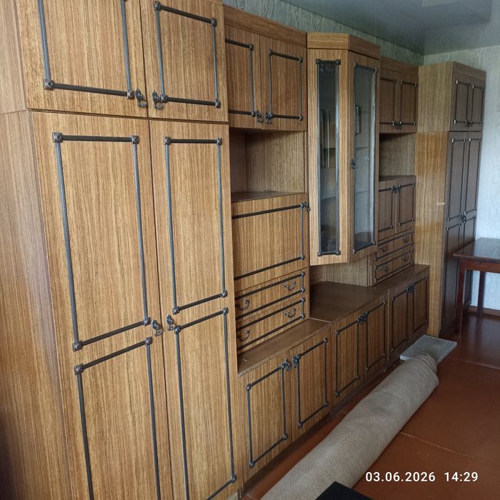 Отдам даром стенку б/у ТАУ в хорошем состоянии, самовывоз.