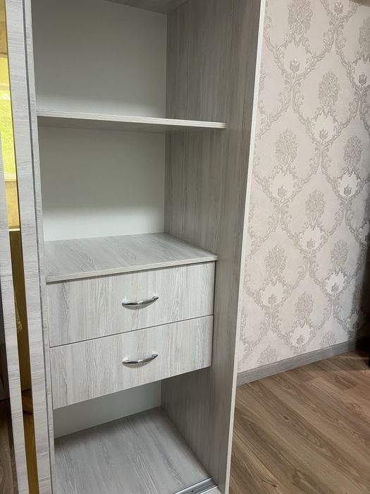 Шкаф практически новый, не использованный