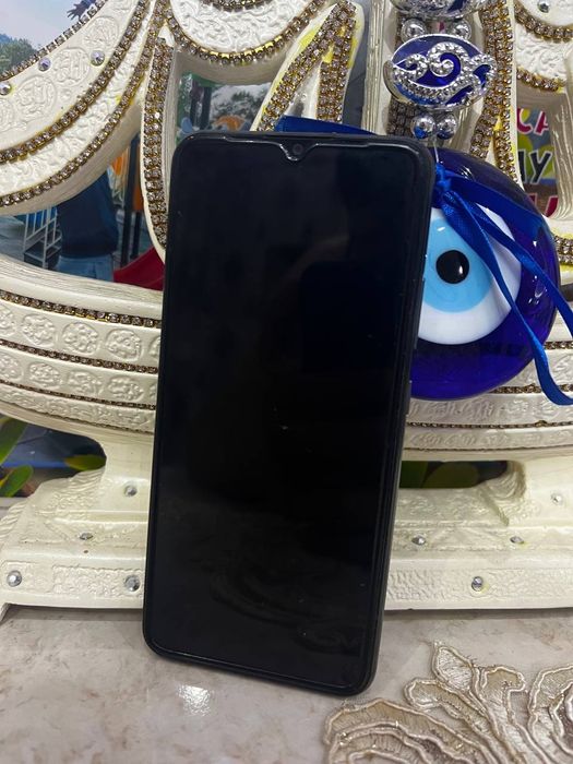 Продаётся телефон Realme s6 в идеальном состоянии