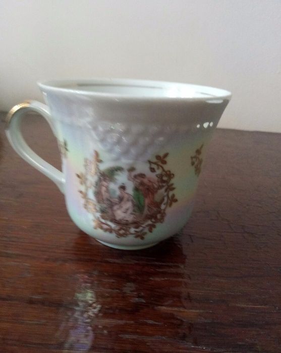 чайный сервиз Мадонна 70-х годов прошлого века на 12 персон ГДР