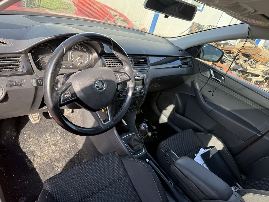 Skoda rapid avariata 2015