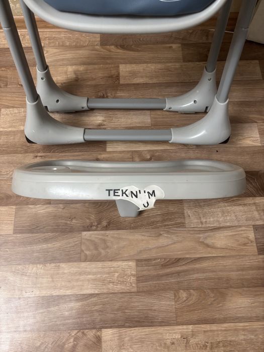 Стульчик для кормления TEKNUM