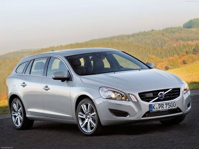 Portiera stanga fata Volvo V60 2010-2013 477-46 (gri metalizat) portiera dreapta fata Volvo V60 2010-2013 477-46(gri metalizat)
