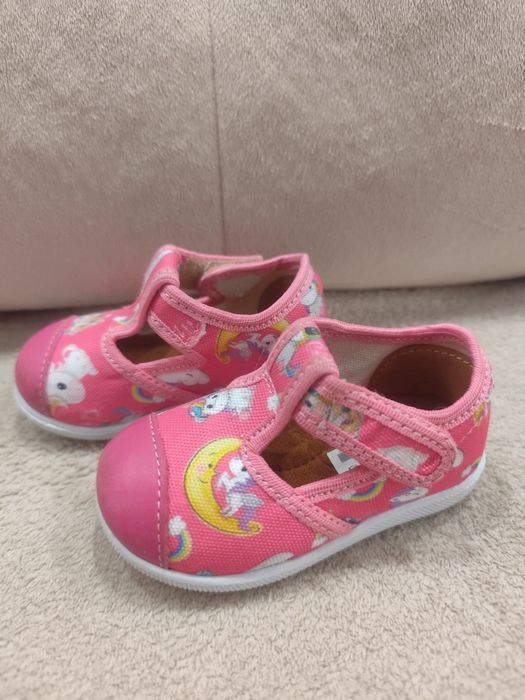 Бебешки  пантофи