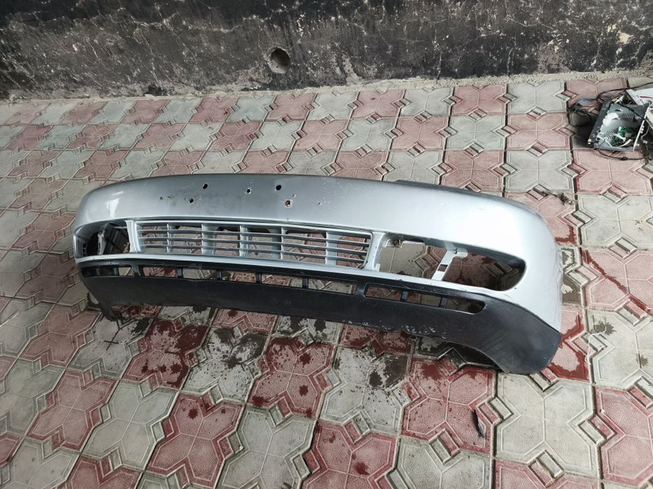 Audi A4 B5 передний бампер