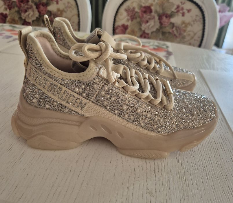 Adidasi  Steve Madden