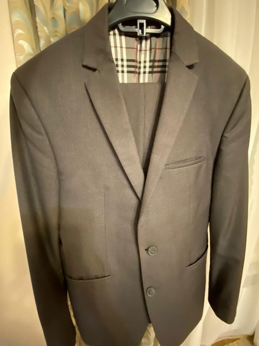 Продам костюм...