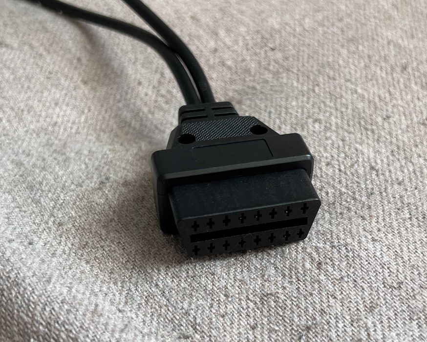Cablu adaptor diagnosticare Audi 2P+2P la OBD2 – compatibil VAG vechi