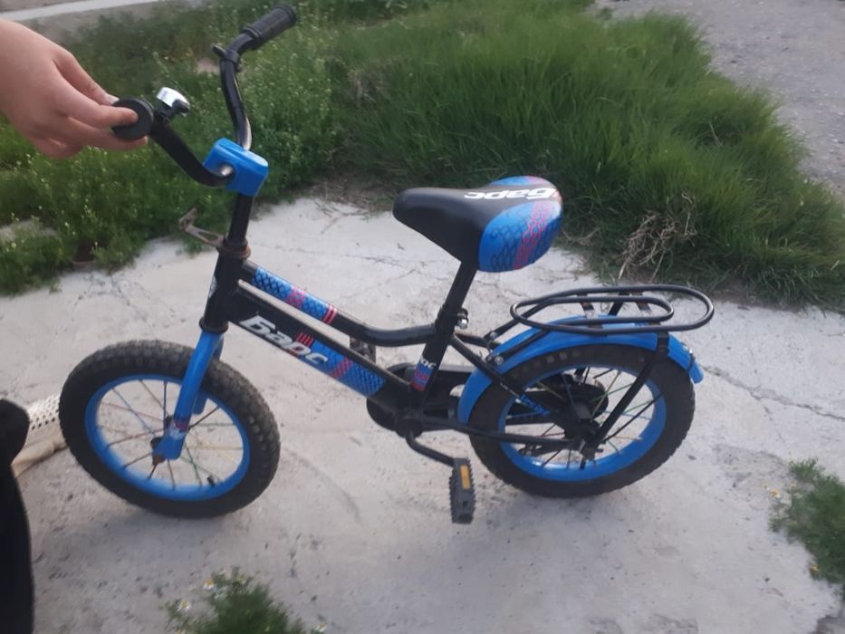Продаётся детский велосипед.