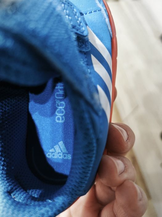 Обувки за момче  20 размер Адидас  adidas