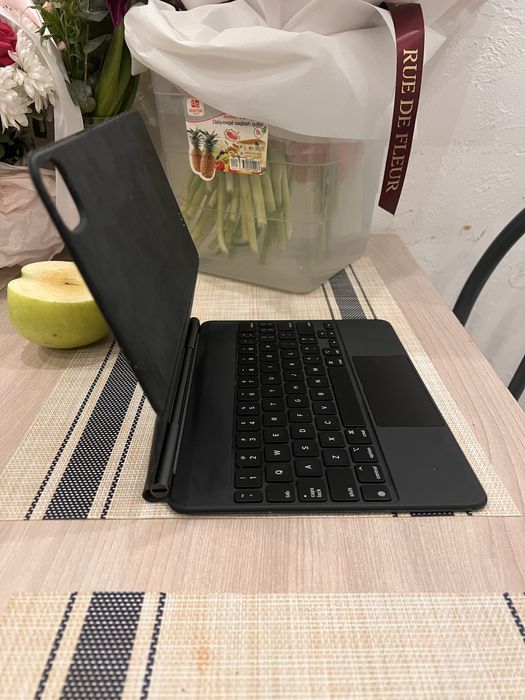 Клавиатура для Ipad