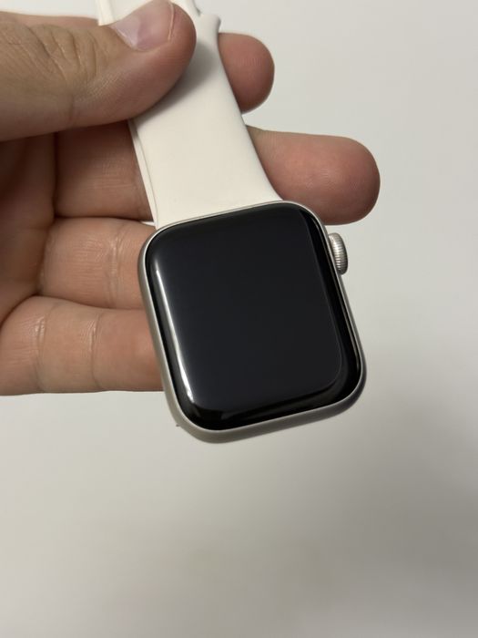 Apple Watch SE 3, GPS, 40 mm, Starlight Aluminium Case 98%Battery