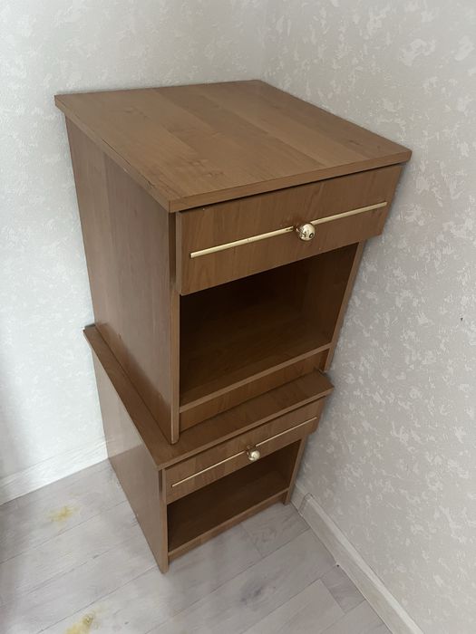 Продоется эти 2 тумбочки