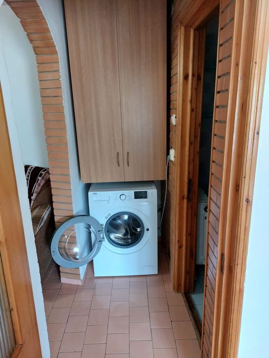 Inchiriez apartament 2 camere decomandat Obcini str Victoriei